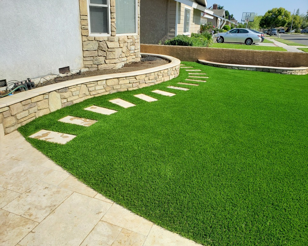 Residential Turf Front Side Yard